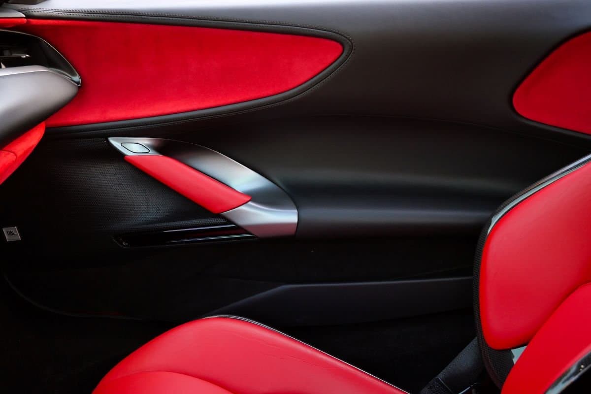 Ferrari SF90 Stradale preload previous